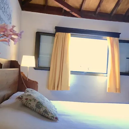 Casa Del Caminero En Tejeda (Gran Canaria)
